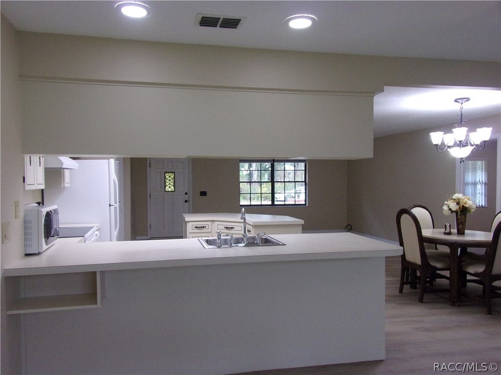 6715 E Red Robin Lane, Inverness, FL 34452 6715 E Red Robin Lane, Inverness, FL 34452