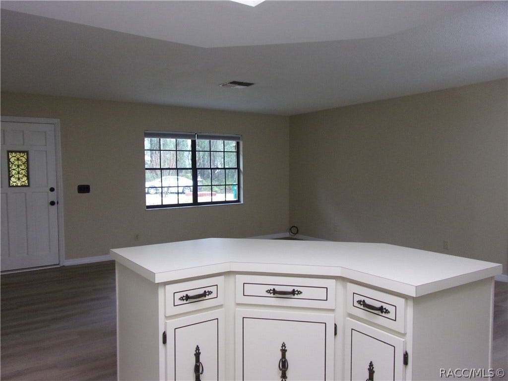 6715 E Red Robin Lane, Inverness, FL 34452 6715 E Red Robin Lane, Inverness, FL 34452
