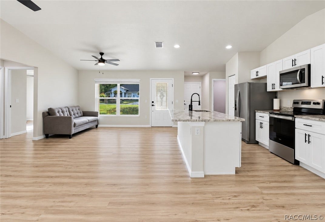 9025 N Hammond Way, Citrus Springs, FL 34434 9025 N Hammond Way, Citrus Springs, FL 34434