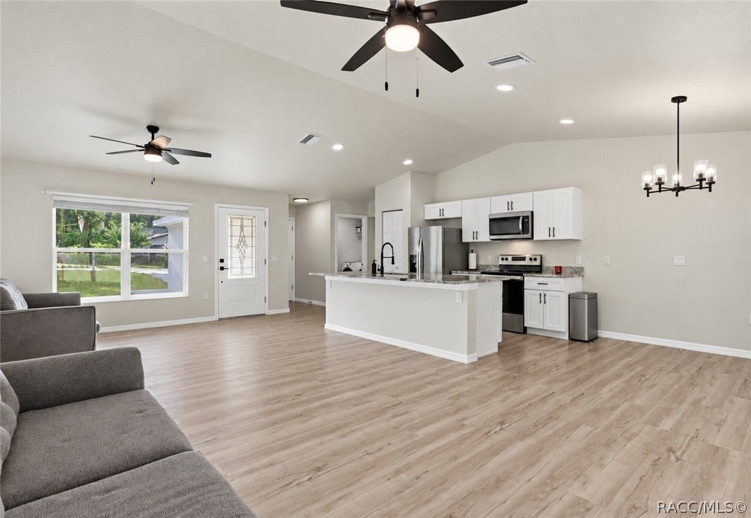 9025 N Hammond Way, Citrus Springs, FL 34434 9025 N Hammond Way, Citrus Springs, FL 34434