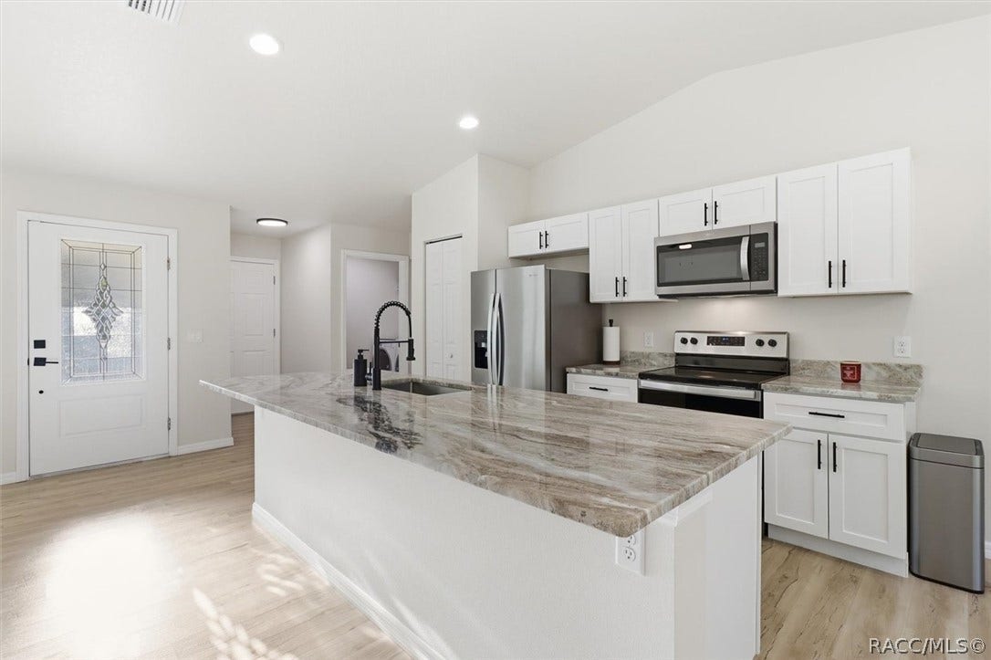 9025 N Hammond Way, Citrus Springs, FL 34434 9025 N Hammond Way, Citrus Springs, FL 34434