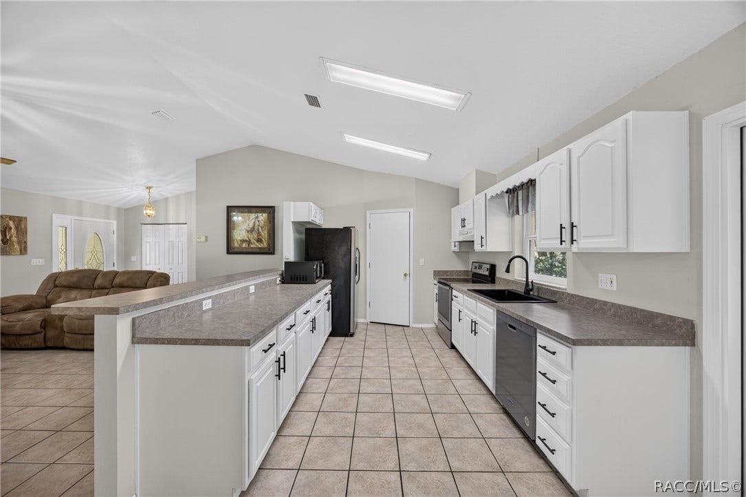 2702 E Possum Court, Inverness, FL 34452