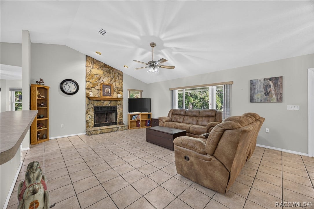 2702 E Possum Court, Inverness, FL 34452