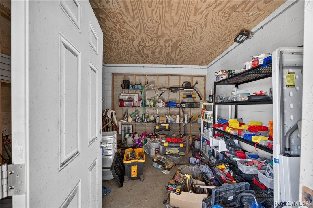 2702 E Possum Court, Inverness, FL 34452