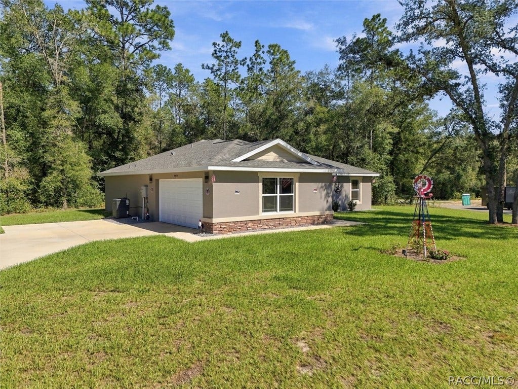 9535 N Aquarius Drive, Citrus Springs, FL 34434