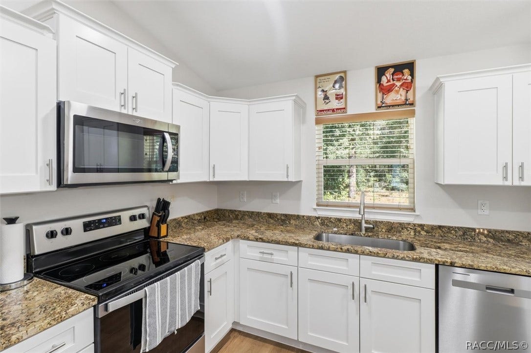9535 N Aquarius Drive, Citrus Springs, FL 34434