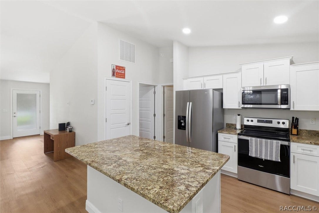 9535 N Aquarius Drive, Citrus Springs, FL 34434