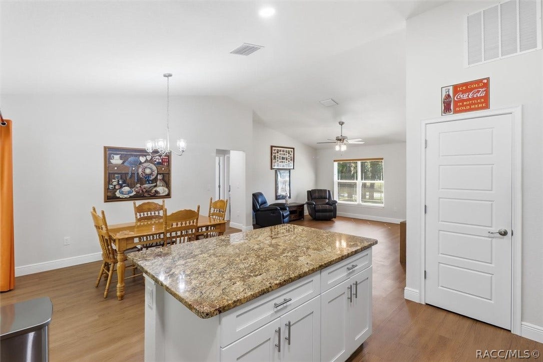 9535 N Aquarius Drive, Citrus Springs, FL 34434
