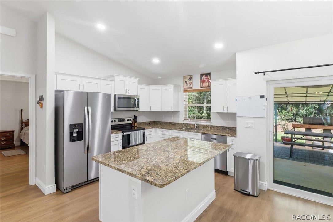 9535 N Aquarius Drive, Citrus Springs, FL 34434