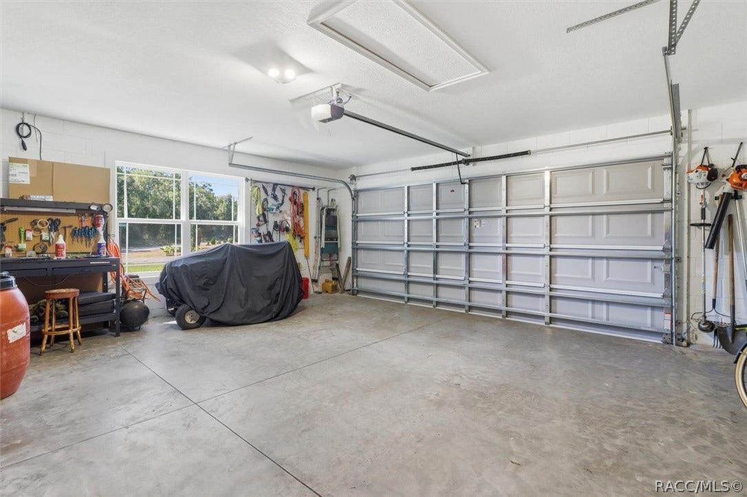 9535 N Aquarius Drive, Citrus Springs, FL 34434