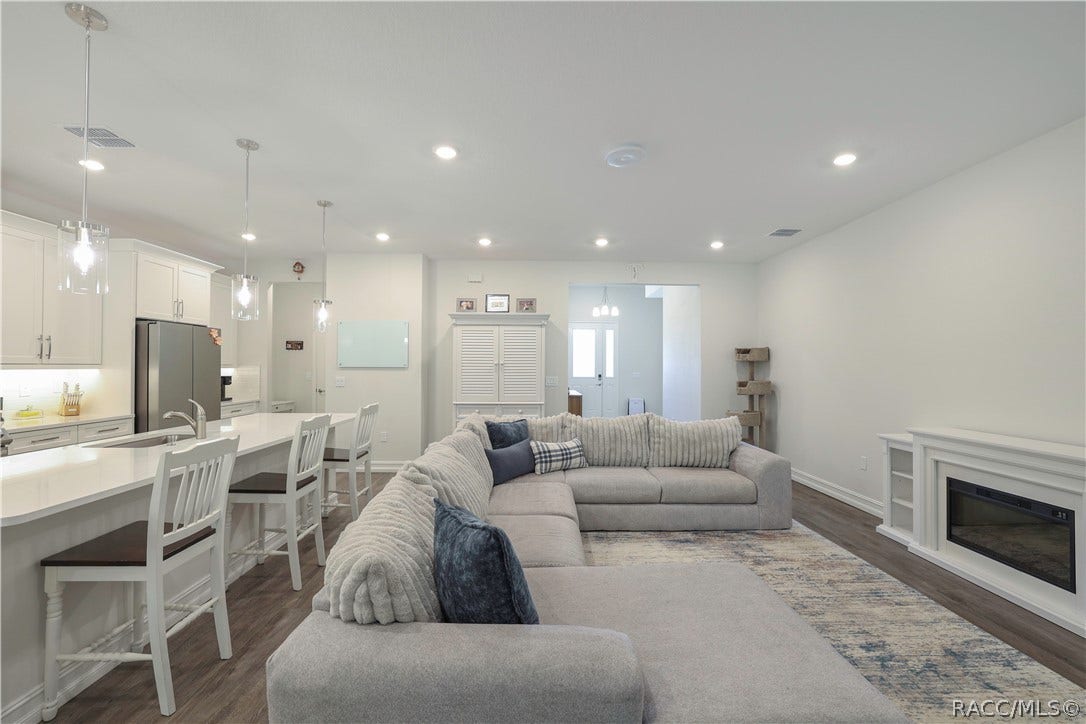 4942 N Baywood Drive, Beverly Hills, FL 34465