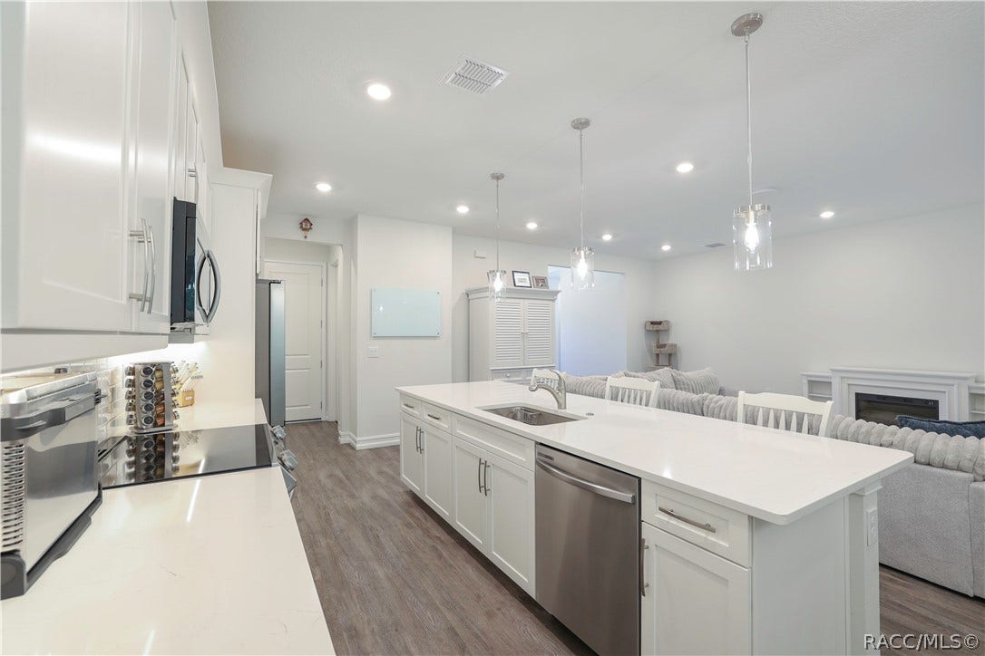 4942 N Baywood Drive, Beverly Hills, FL 34465