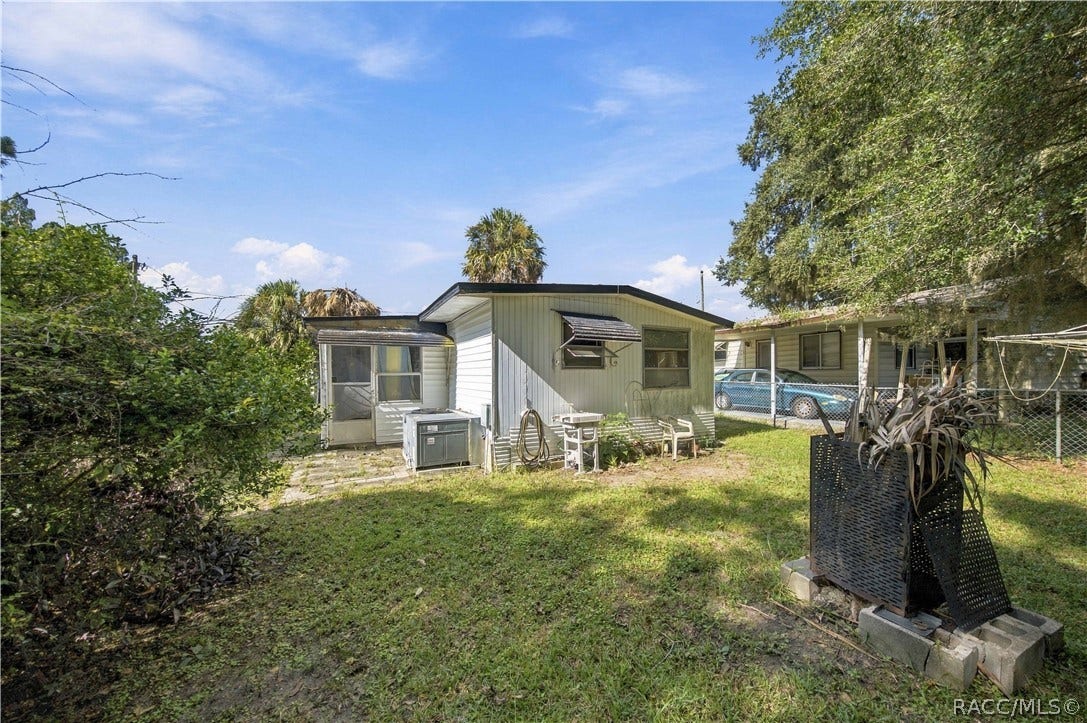 4139 N Bluewater Drive, Hernando, FL 34442 4139 N Bluewater Drive, Hernando, FL 34442