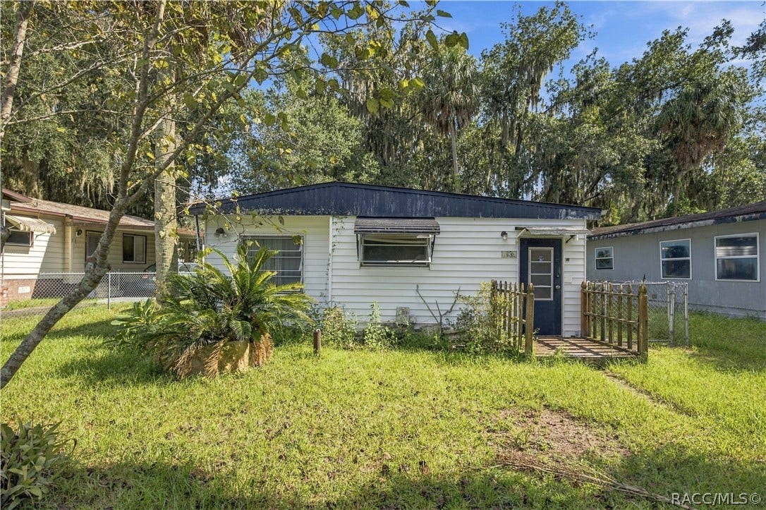 4139 N Bluewater Drive, Hernando, FL 34442 4139 N Bluewater Drive, Hernando, FL 34442
