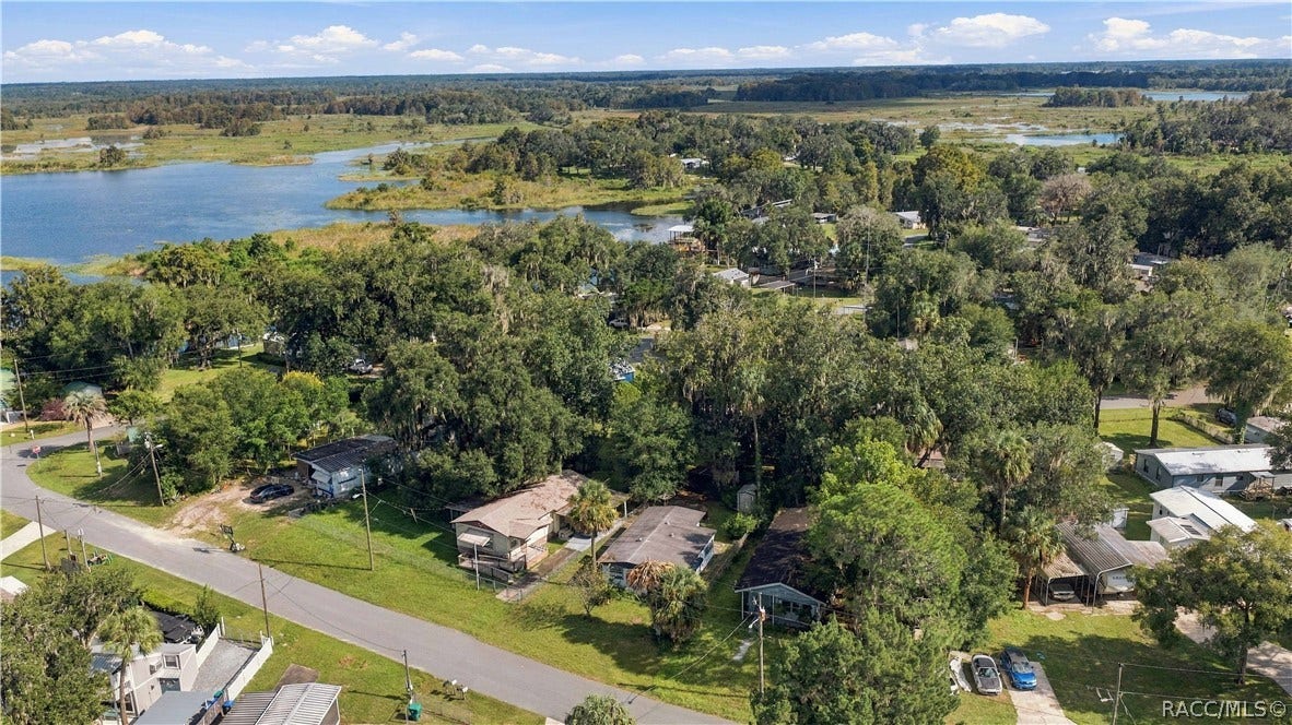 4139 N Bluewater Drive, Hernando, FL 34442 4139 N Bluewater Drive, Hernando, FL 34442