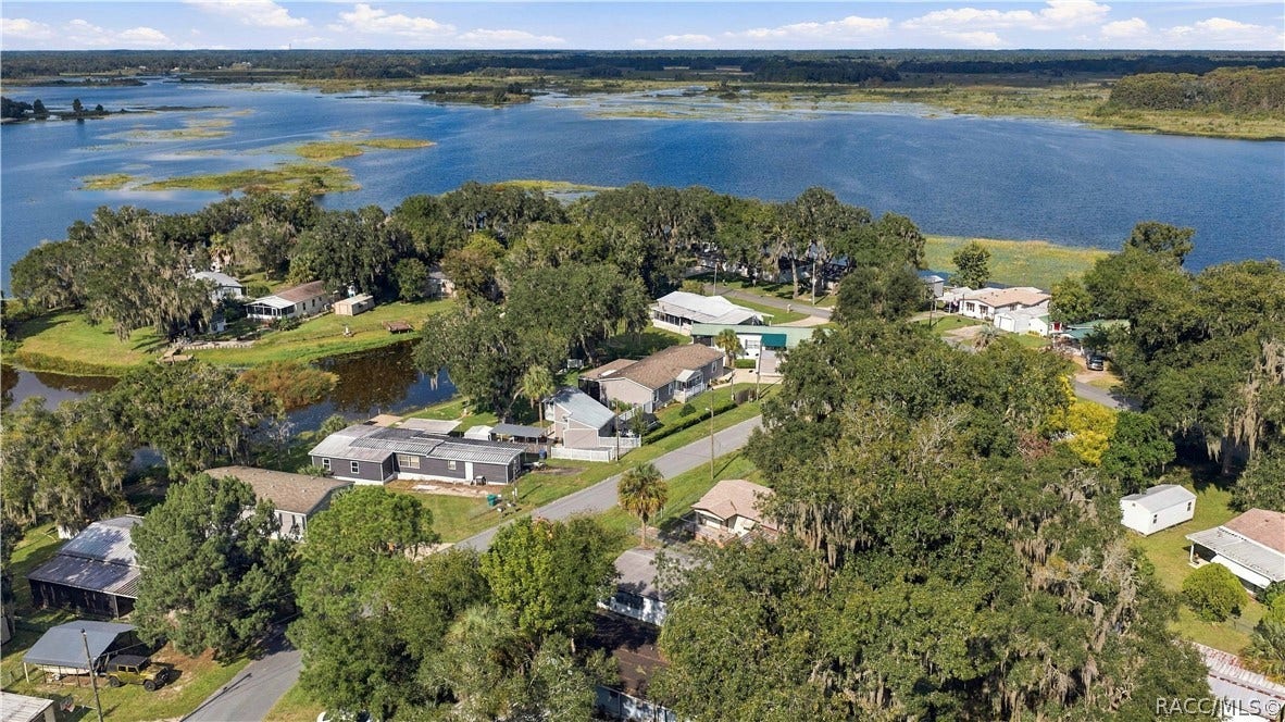 4139 N Bluewater Drive, Hernando, FL 34442 4139 N Bluewater Drive, Hernando, FL 34442