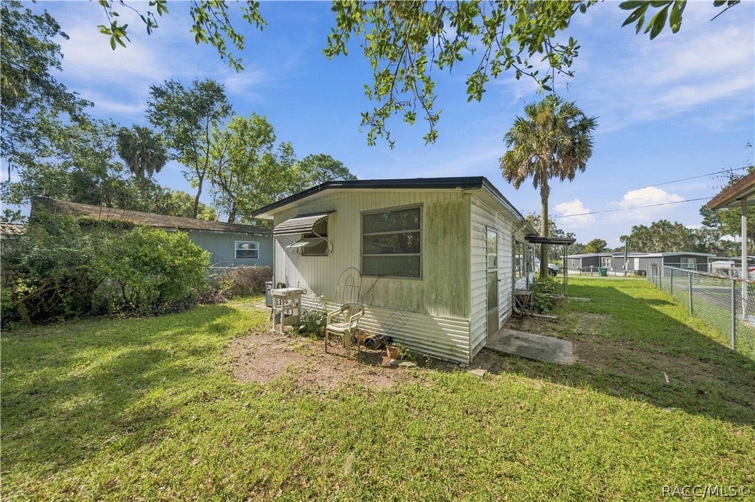 4139 N Bluewater Drive, Hernando, FL 34442 4139 N Bluewater Drive, Hernando, FL 34442
