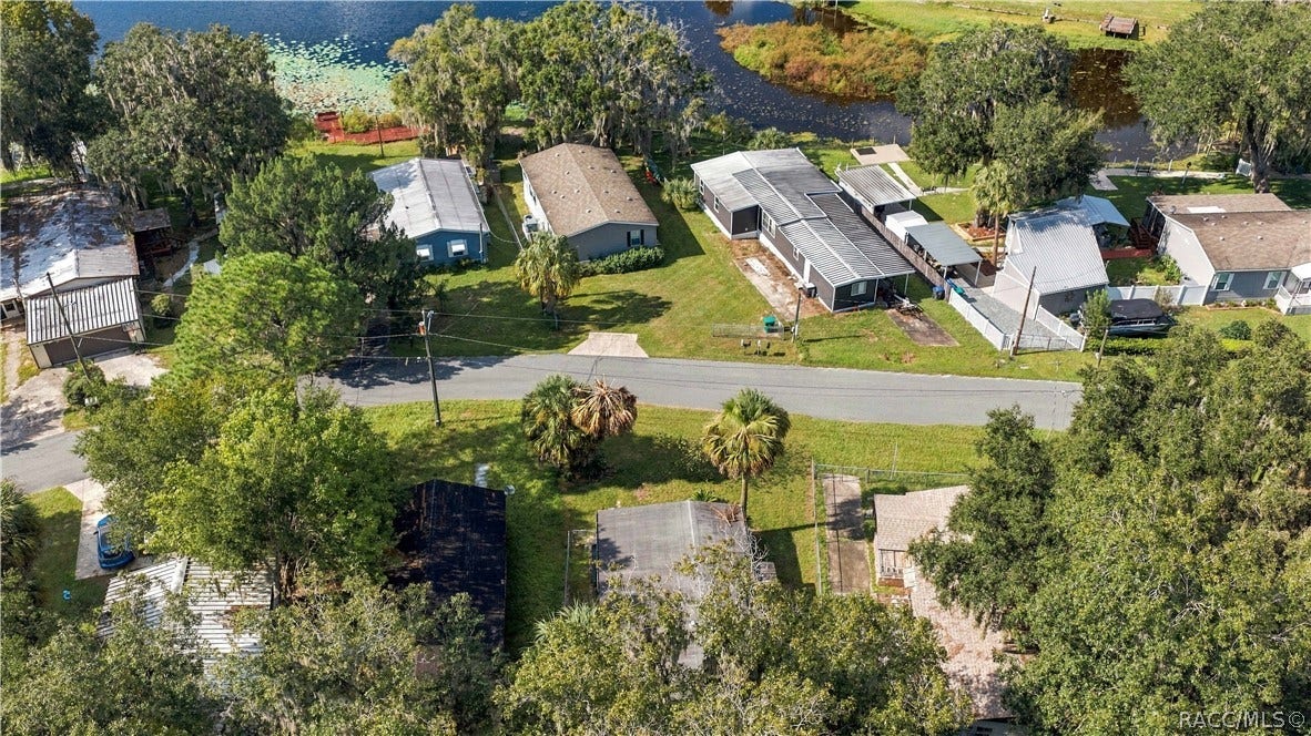 4139 N Bluewater Drive, Hernando, FL 34442 4139 N Bluewater Drive, Hernando, FL 34442
