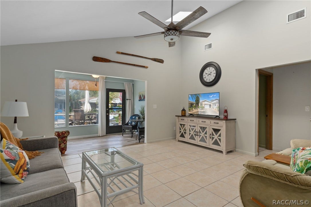 5198 S Riverview Circle, Homosassa, FL 34448 5198 S Riverview Circle, Homosassa, FL 34448