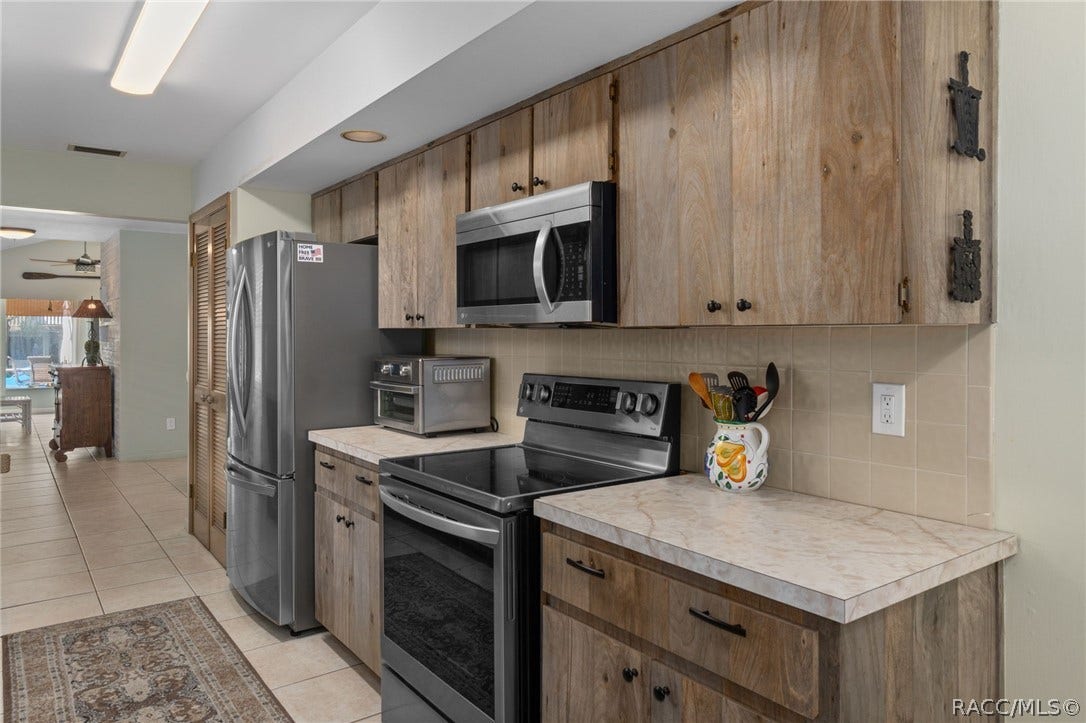 5198 S Riverview Circle, Homosassa, FL 34448 5198 S Riverview Circle, Homosassa, FL 34448