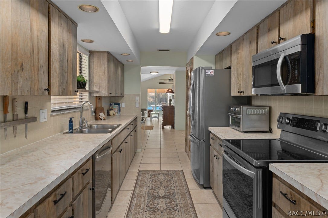 5198 S Riverview Circle, Homosassa, FL 34448 5198 S Riverview Circle, Homosassa, FL 34448