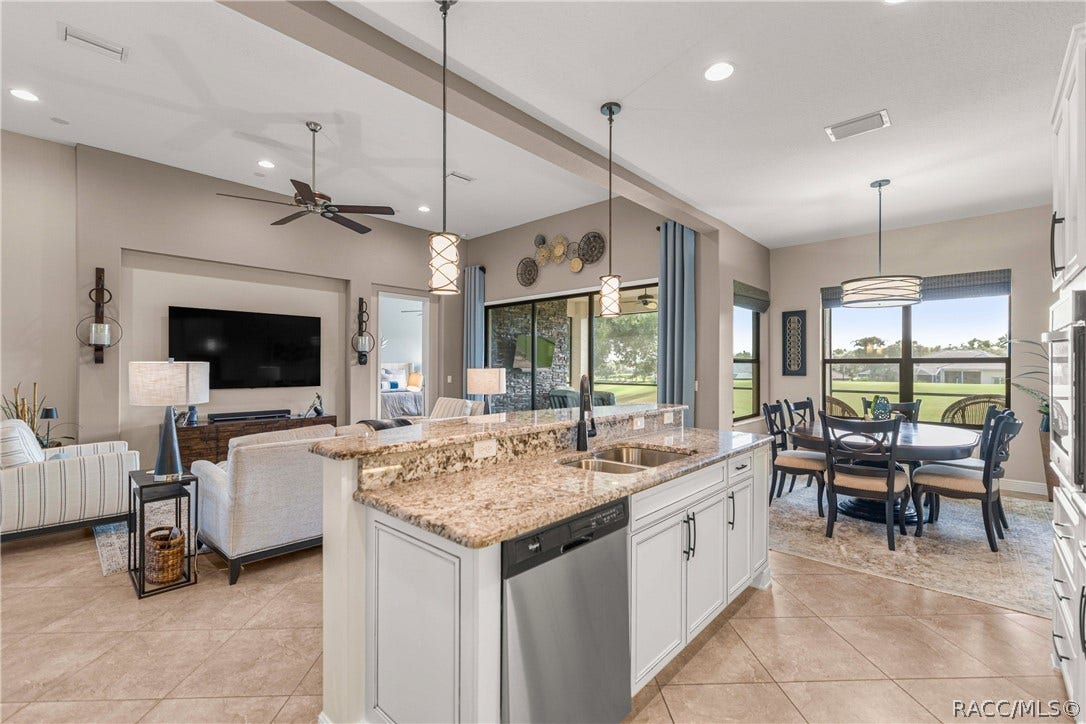 212 W Doerr Path, Hernando, FL 34442 212 W Doerr Path, Hernando, FL 34442