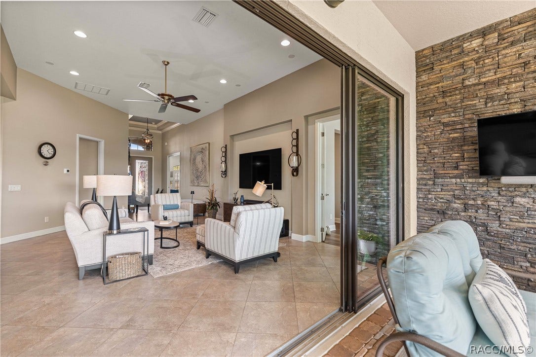 212 W Doerr Path, Hernando, FL 34442 212 W Doerr Path, Hernando, FL 34442