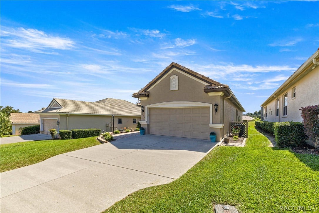 212 W Doerr Path, Hernando, FL 34442 212 W Doerr Path, Hernando, FL 34442