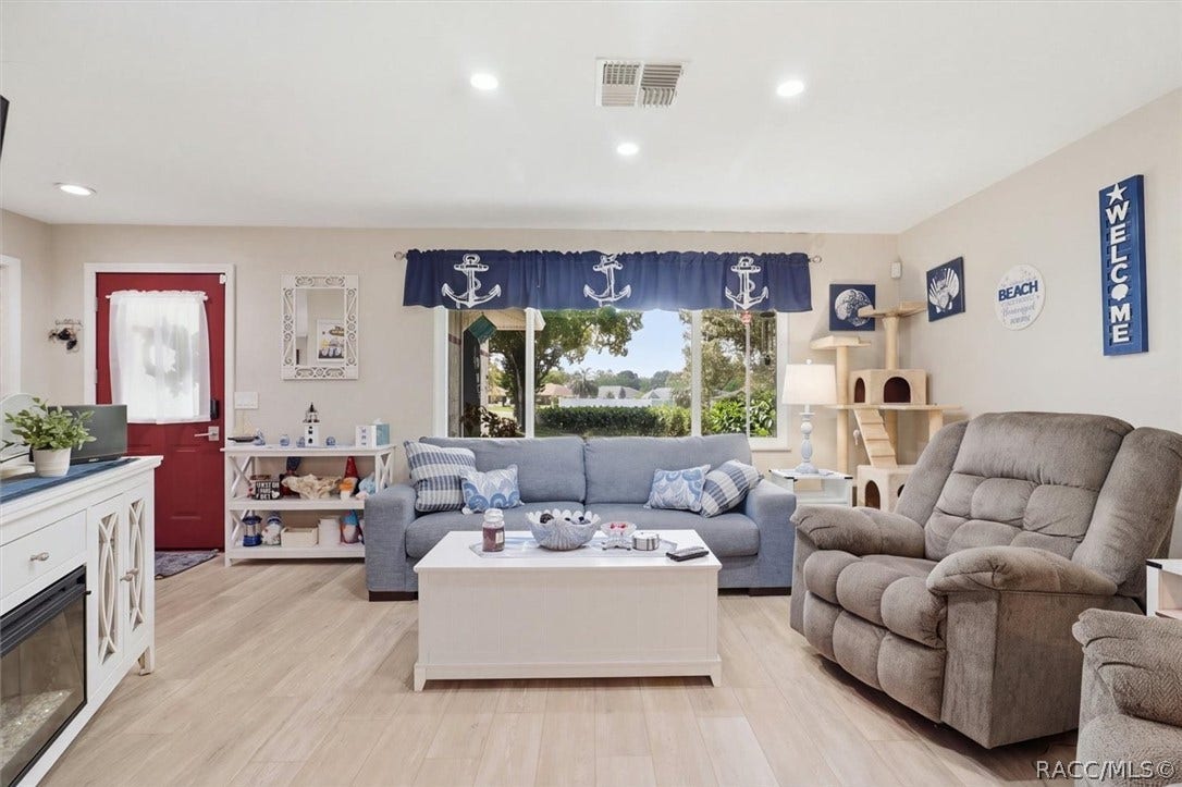 169 W Sugarberry Lane, Beverly Hills, FL 34465 169 W Sugarberry Lane, Beverly Hills, FL 34465