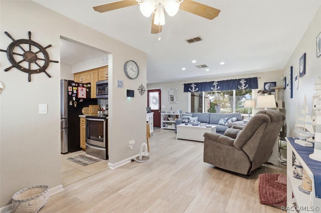 169 W Sugarberry Lane, Beverly Hills, FL 34465 169 W Sugarberry Lane, Beverly Hills, FL 34465