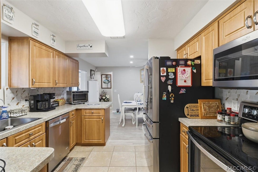 169 W Sugarberry Lane, Beverly Hills, FL 34465 169 W Sugarberry Lane, Beverly Hills, FL 34465