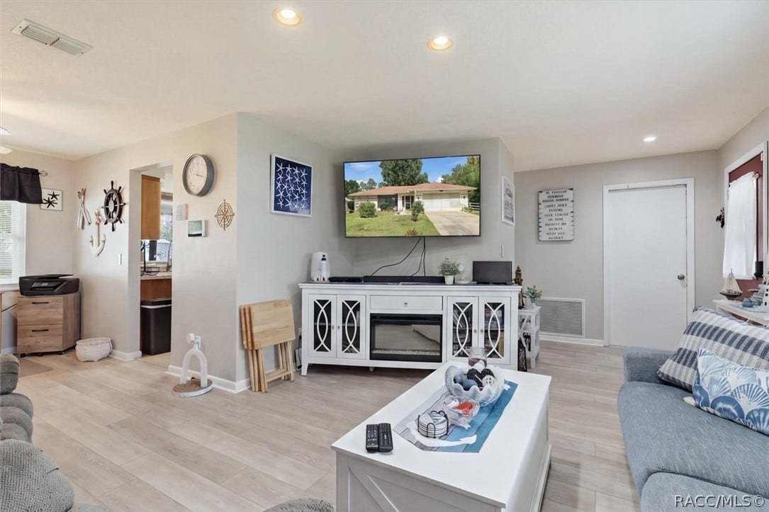 169 W Sugarberry Lane, Beverly Hills, FL 34465 169 W Sugarberry Lane, Beverly Hills, FL 34465