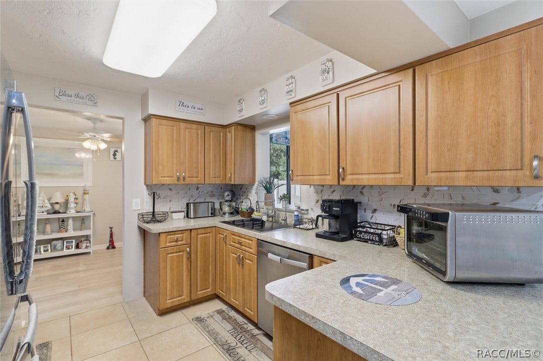 169 W Sugarberry Lane, Beverly Hills, FL 34465 169 W Sugarberry Lane, Beverly Hills, FL 34465