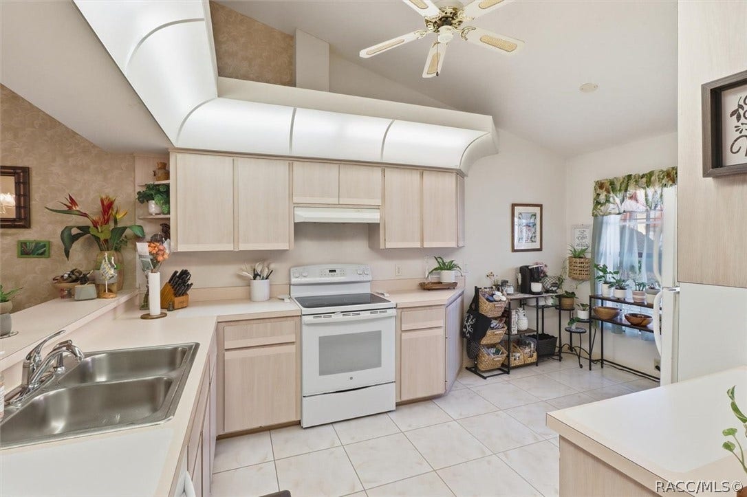 2052 Forest Drive, Inverness, FL 34453 Kitchen