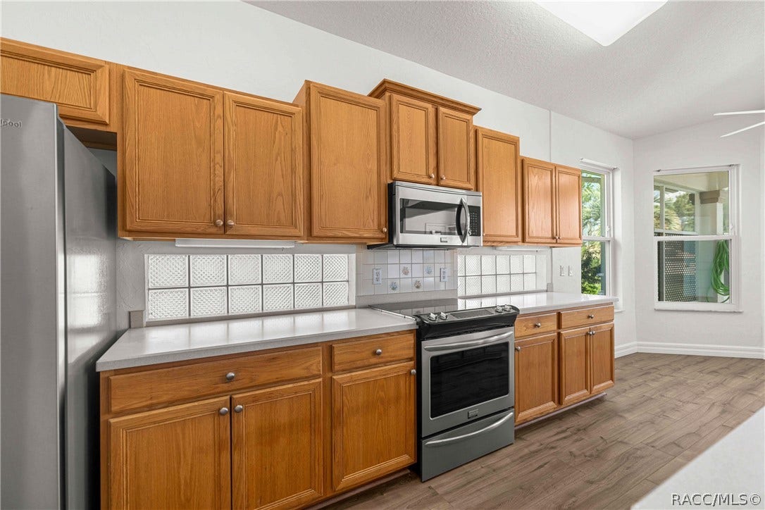 105 W Doerr Path, Hernando, FL 34442 105 W Doerr Path, Hernando, FL 34442