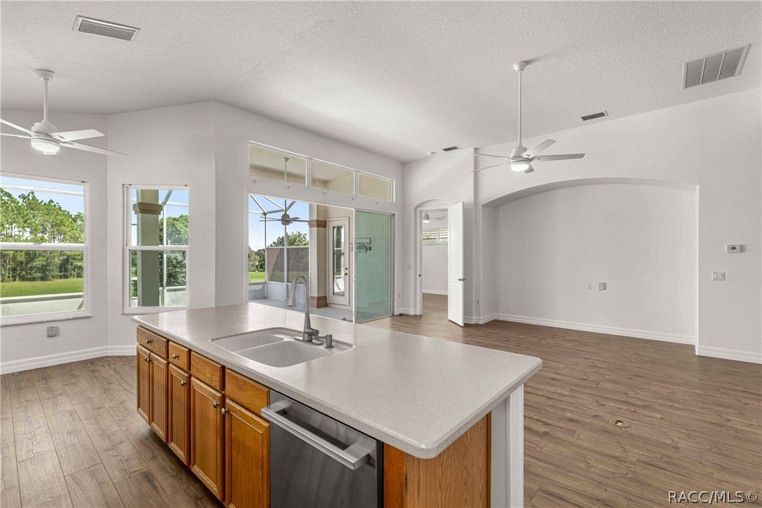 105 W Doerr Path, Hernando, FL 34442 105 W Doerr Path, Hernando, FL 34442