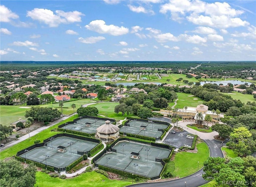 105 W Doerr Path, Hernando, FL 34442 105 W Doerr Path, Hernando, FL 34442