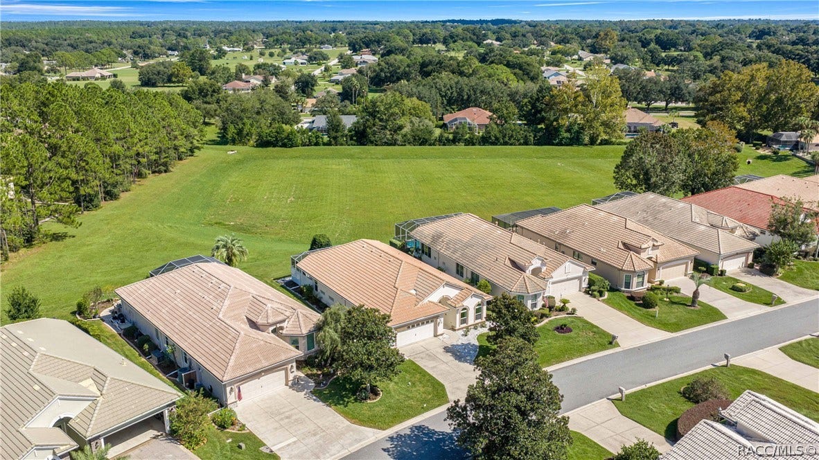 105 W Doerr Path, Hernando, FL 34442 105 W Doerr Path, Hernando, FL 34442