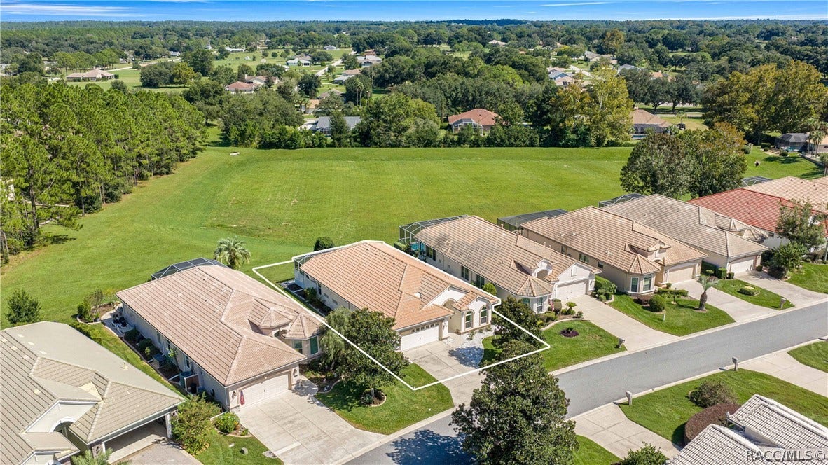 105 W Doerr Path, Hernando, FL 34442 105 W Doerr Path, Hernando, FL 34442