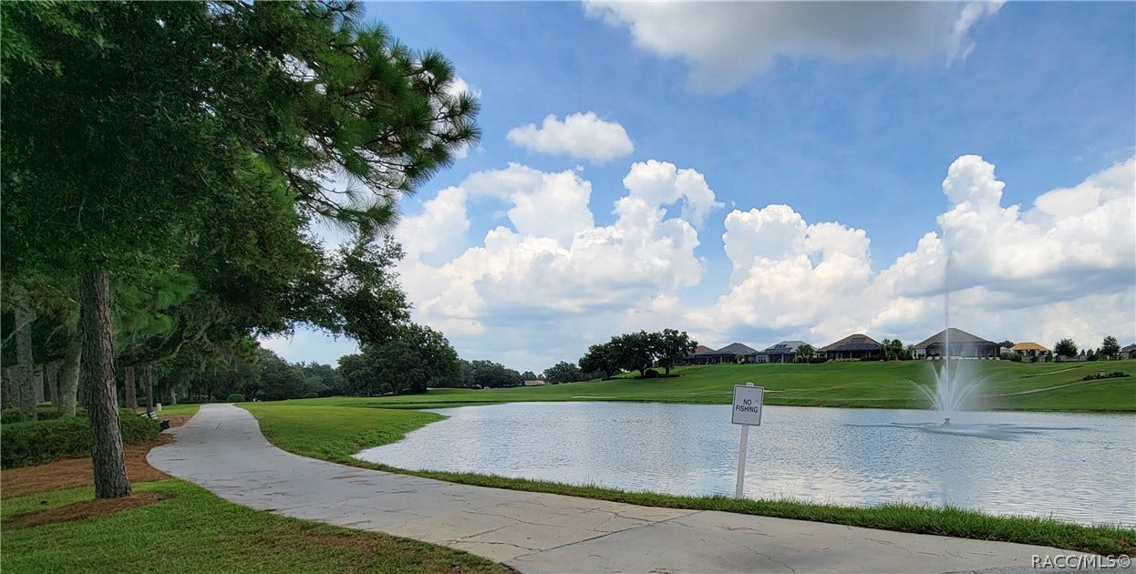 105 W Doerr Path, Hernando, FL 34442 105 W Doerr Path, Hernando, FL 34442