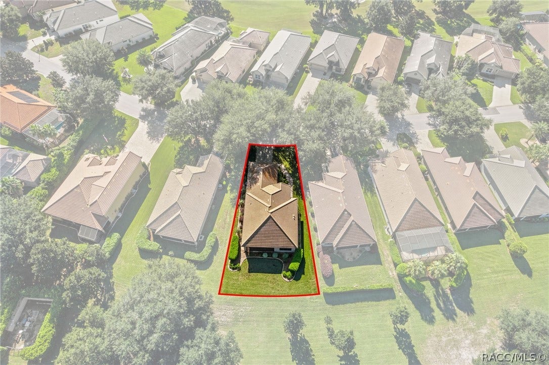 Outline of the parcel from the back side of the house.