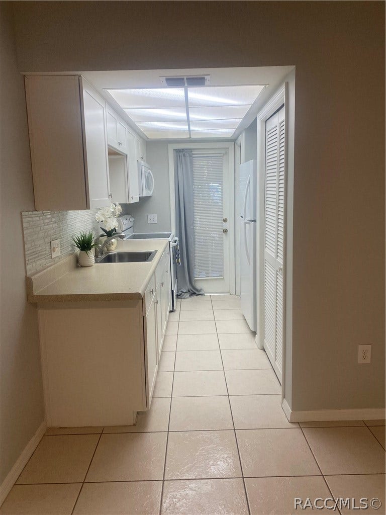 3950 N Huckleberry Point, Beverly Hills, FL 34465 3950 N Huckleberry Point, Beverly Hills, FL 34465