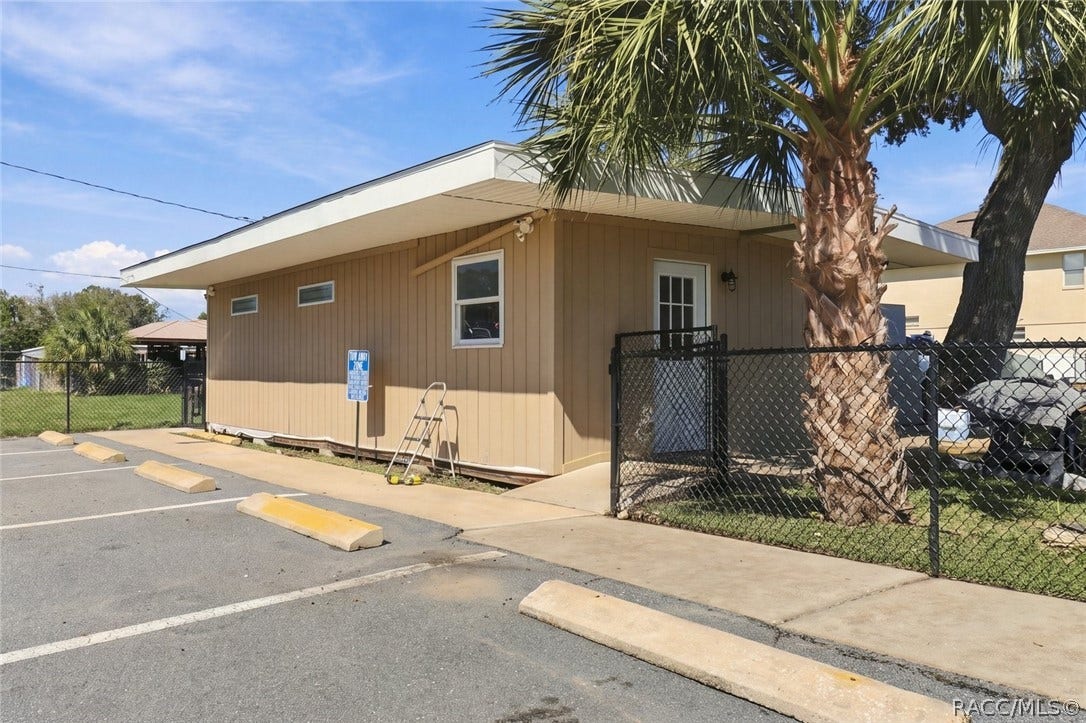 10 SE Kings Bay Drive, #9, Crystal River, FL 34429 10 SE Kings Bay Drive, #9, Crystal River, FL 34429