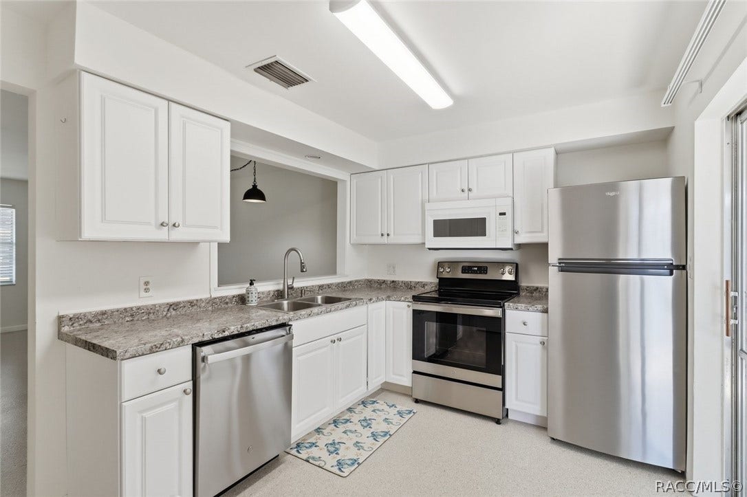 10 SE Kings Bay Drive, #9, Crystal River, FL 34429 10 SE Kings Bay Drive, #9, Crystal River, FL 34429