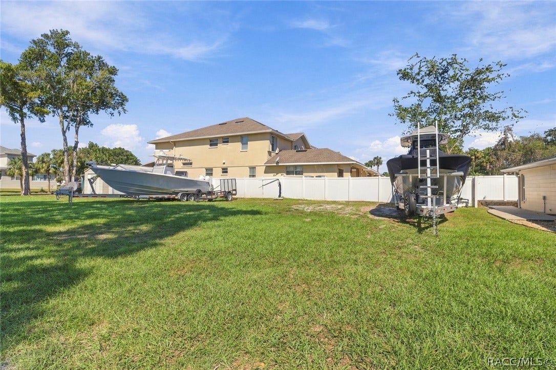 10 SE Kings Bay Drive, #9, Crystal River, FL 34429 10 SE Kings Bay Drive, #9, Crystal River, FL 34429