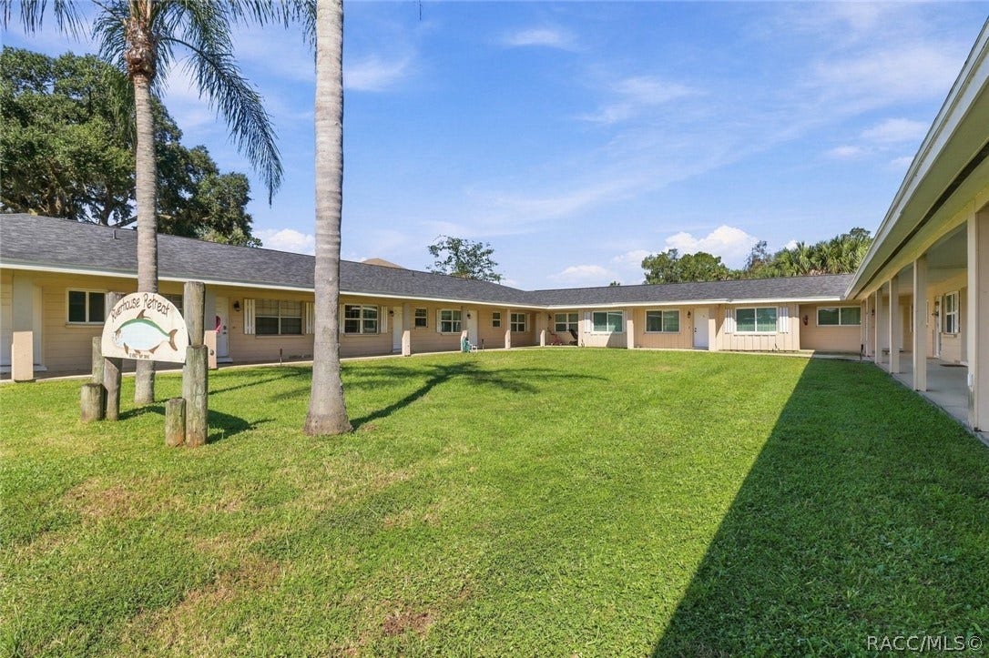 10 SE Kings Bay Drive, #9, Crystal River, FL 34429 10 SE Kings Bay Drive, #9, Crystal River, FL 34429
