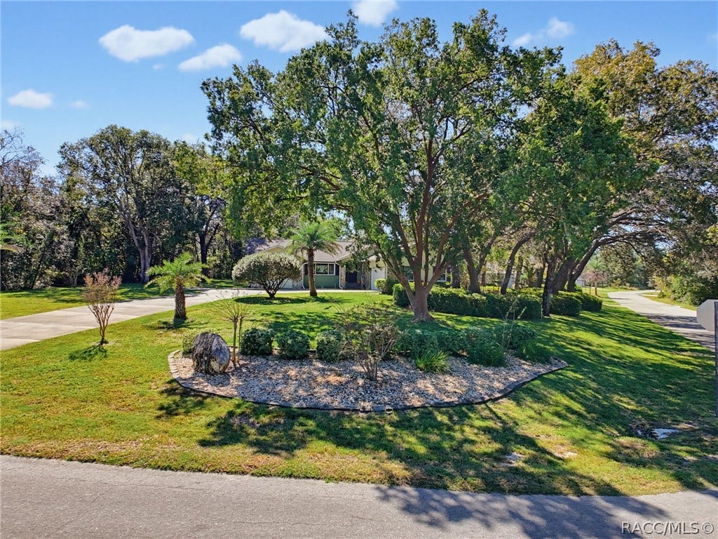 3 Village Center Drive, Homosassa, FL 34446 3 Village Center Drive, Homosassa, FL 34446