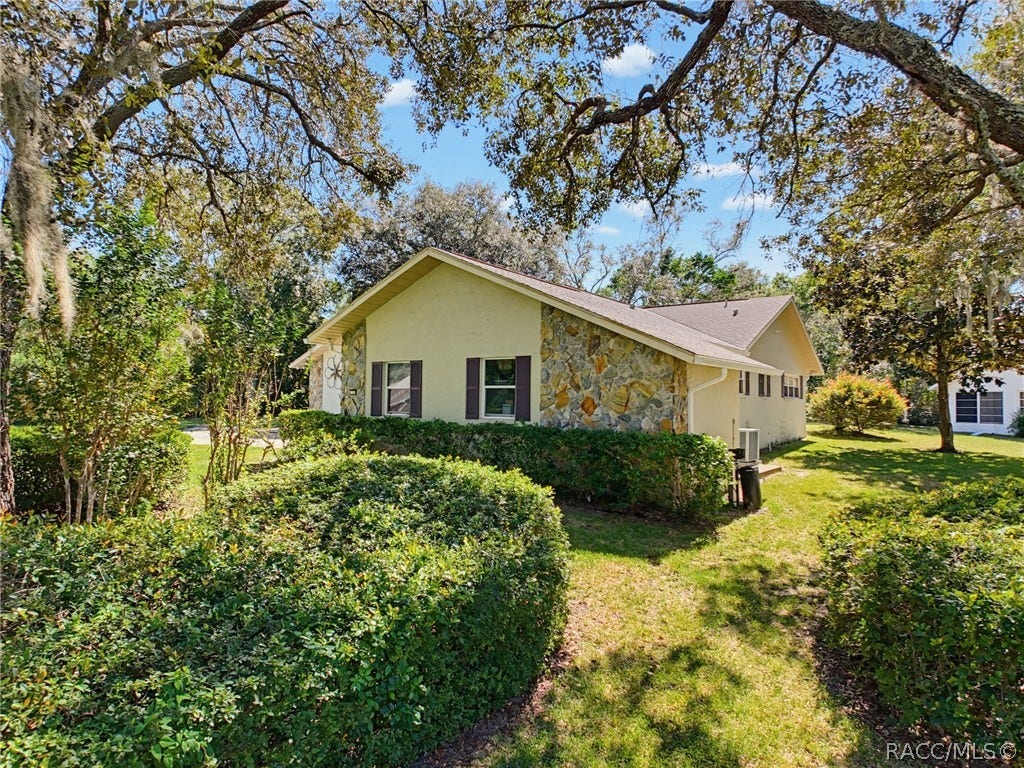 3 Village Center Drive, Homosassa, FL 34446 3 Village Center Drive, Homosassa, FL 34446