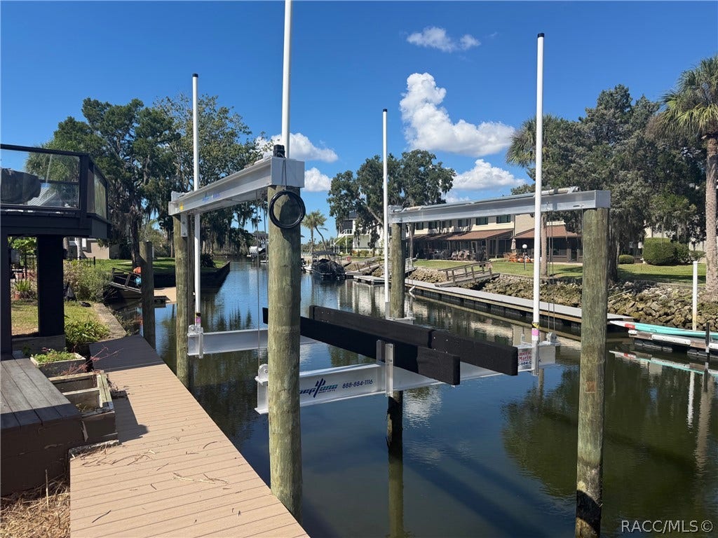 1924 SE 3rd Court, Crystal River, FL 34429