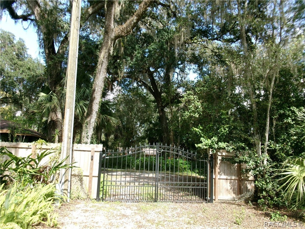 628 S Crabtree Point, Inverness, FL 34450 628 S Crabtree Point, Inverness, FL 34450